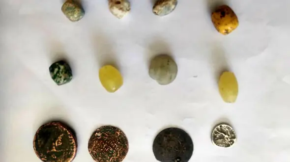 عکس گنج نفیس هزاره اول قبل از میلاد در کرمانشاه