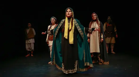 «وِرا نام تهمینه سهراب کرد» در تئاتر شهر می‌ماند
