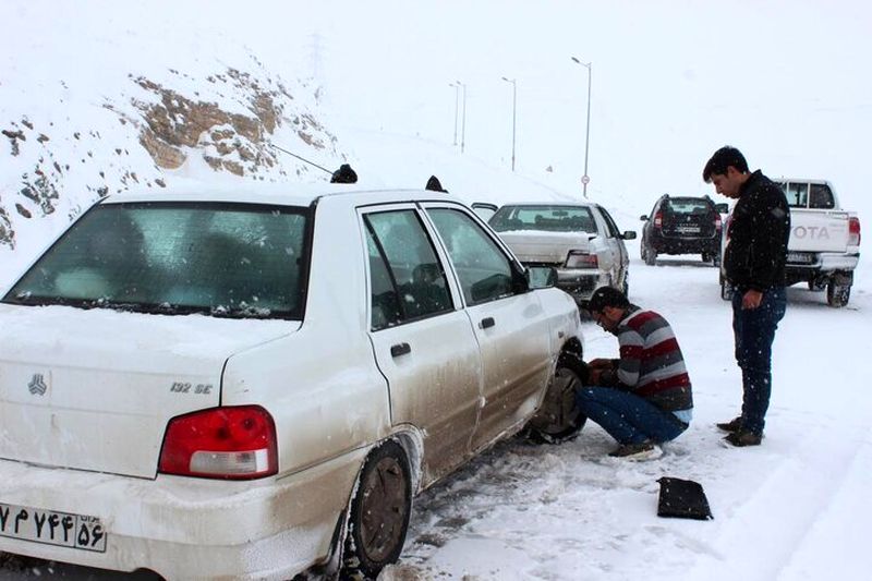 نکات طلایی رانندگی در برف و روزهای یخبندان