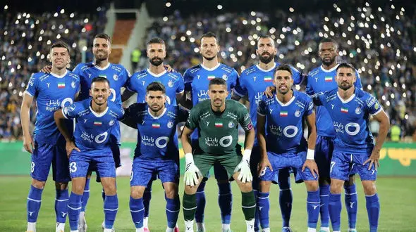 بانک تجارت در واکنش به خرید باشگاه استقلال: هنوز تصمیمی نگرفته ایم!