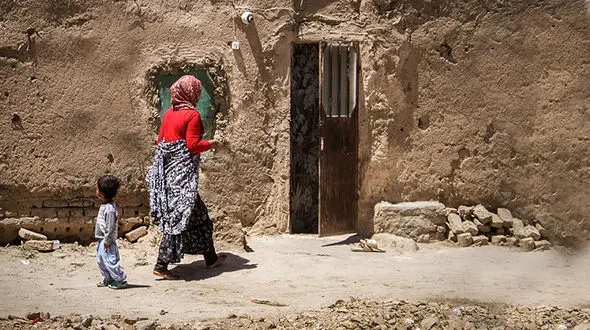 سرانجام توانمندسازی زنان/ بگذارید شوهر کنند بروند سر زندگی شان!