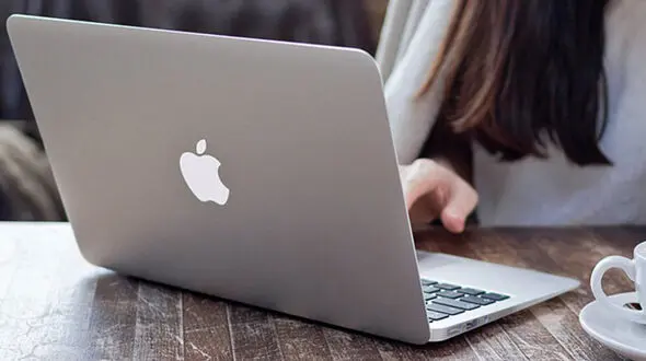 قیمت گوشی موبایل اپل در بازار امروز دوشنبه 8 دی ماه 99 + جدول
