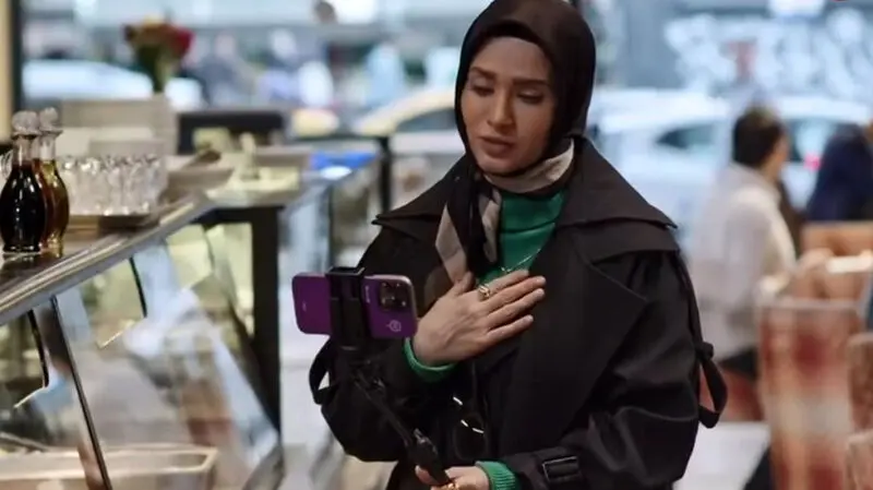 ساناز سعیدی
