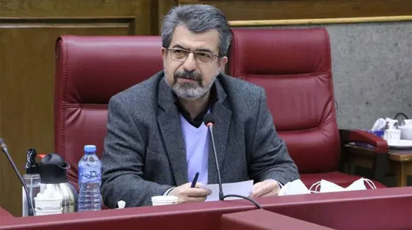 مدیرعامل کوروش کمپانی پنج ماه قبل از کشور خارج شده است / چهره‌های هنری و ورزشی پول تبلیغ را باید برگردانند