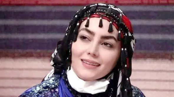 دلیل ازدواج نکردن روژان نون خ چیست؟