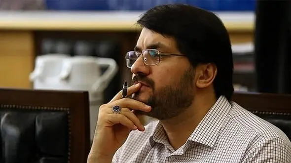 ماجرای ازدواج مهرداد بذرپاش با همکلاسی خود در دانشگاه شریف/ پدر همسر او کیست ؟