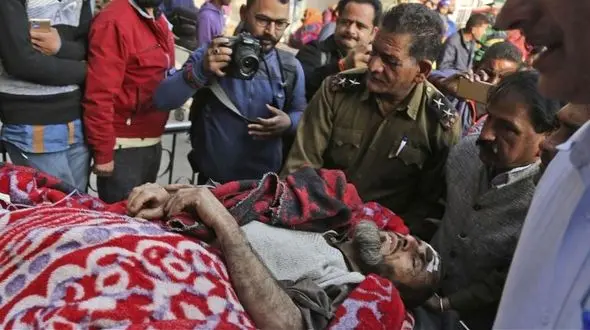 سقوط اتوبوس در دره+عکس