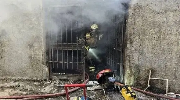 مرگ تلخ کارگر در حادثه آتش‌سوزی کارگاه رنگرزی تهران