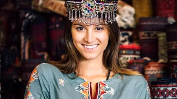 ماجرای سفر دختری ۲۱ ساله امریکایی به ایران / او به 196 کشور سفر کرده بود + فیلم و عکس