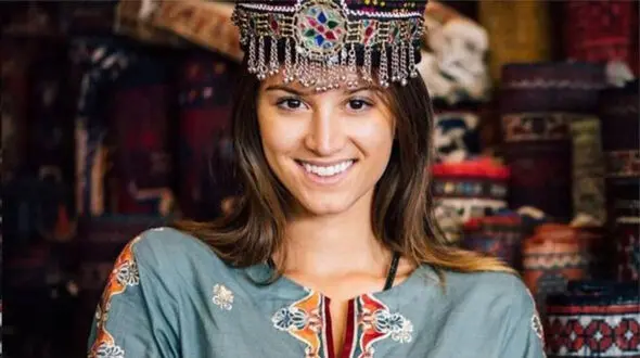 ماجرای سفر دختری ۲۱ ساله امریکایی به ایران / او به 196 کشور سفر کرده بود + فیلم و عکس