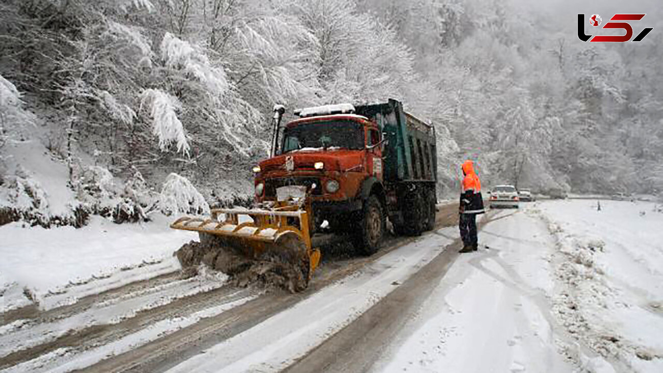 جاده‌های مازندران باز است/ عملیات برف‌روبی در محورهای کوهستانی