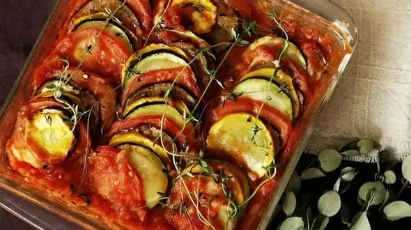  راتاتوی خوشمزه و لذیذ با سبزیجات تابستانی + فیلم 