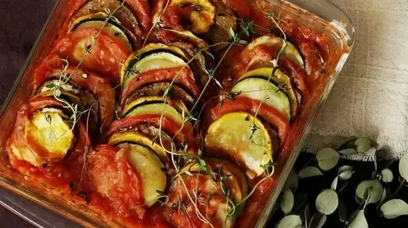  راتاتوی خوشمزه و لذیذ با سبزیجات تابستانی + فیلم 