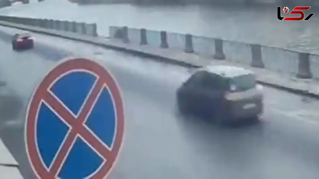 سقوط وحشتناک خودرو به داخل رودخانه+فیلم