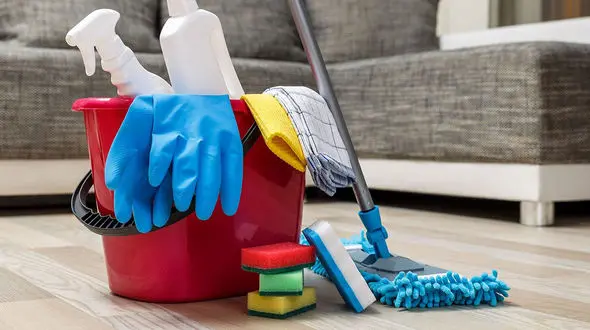 هنگام تمیز کردن خانه مراقب باشید، کرونا در کمین است