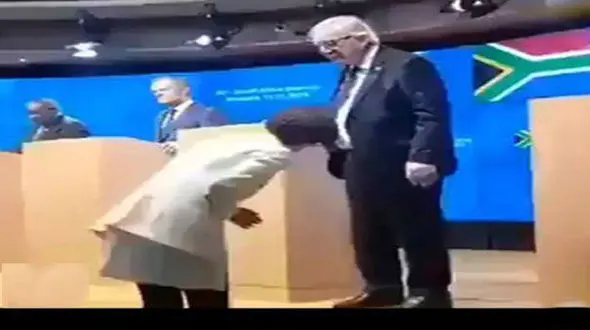 کفش‌های لنگه به لنگه آقای رئیس در کنفرانس بین المللی وقفه انداخت! +عکس