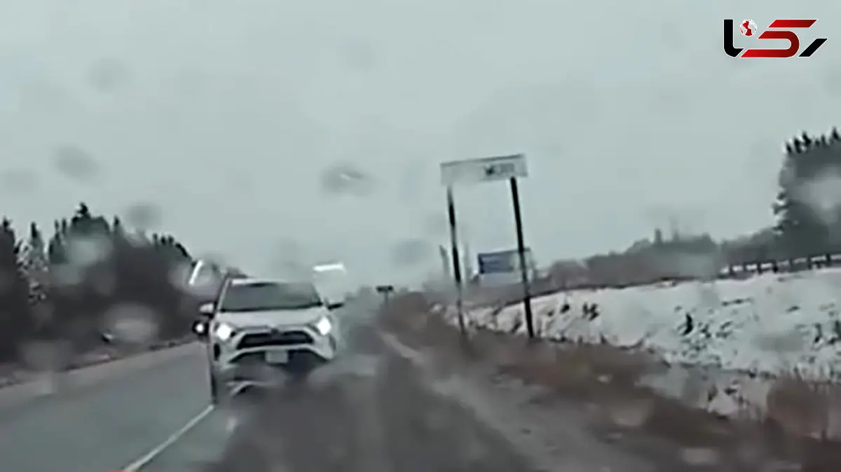 راننده خشمگین در پی تلاش برای پرت کردن خودروی دیگر از روی پل دستگیر شد! + فیلم 