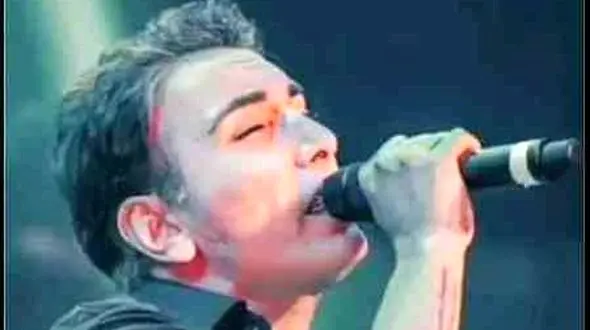 دانلود آهنگ باشکوه شادمهر عقیلی / رفتن همه ولی نترس منکه طرفدار توام