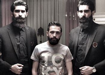 محسن افشانی: چند نفر منو تهدید می‌کنند و نوشتن هر جا تو رو ببینیم با قمه میزنیمت؛ منم مجبورم از بادیگارد استفاده کنم!+ویدیو