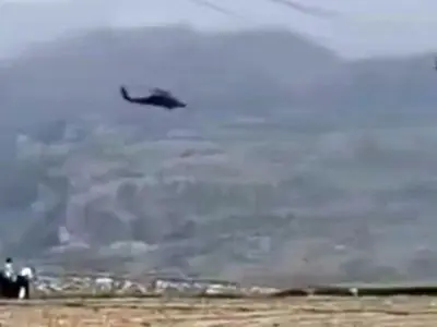 فیلم پیامهای بیسیمی  سردار رادان با  تکاوران در حمله به هواپیماها و هلیکوپترهای امریکا در اصفهان / الان میشه خیلی هاشونو کشت / با گلوله بزنید شیشه جلوی سی 130 نمی تونه دیگه پرواز کنه / دولول و آرپی چی و ... / نذارید فرار کنن