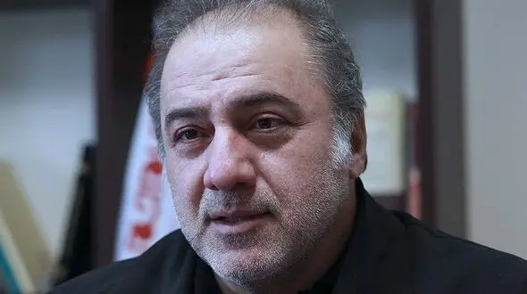 فرهاد قائمیان: هنر تئاتر همیشه زنده و پویا است
