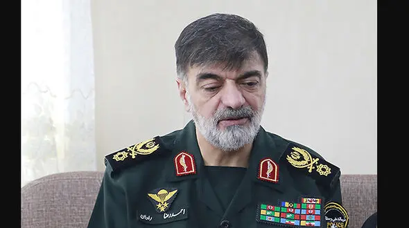 دیدار سردار رادان با 4 خانواده شهدای انتظامی در دفاع مقدس 12 روزه