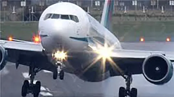 هواپیما مسافربری به جای مشهد در اصفهان فرود آمد!