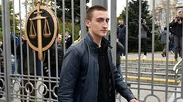 بازیگر معروف روس به جان مامور پلیس افتاد+ عکس