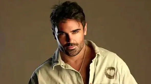 فیلم آواز پرطرفدرارترین آهنگ عاشقانه سهراب پاکزاد / دختر چشم ابرو مشکی که دل نمیده به هیشکی .....