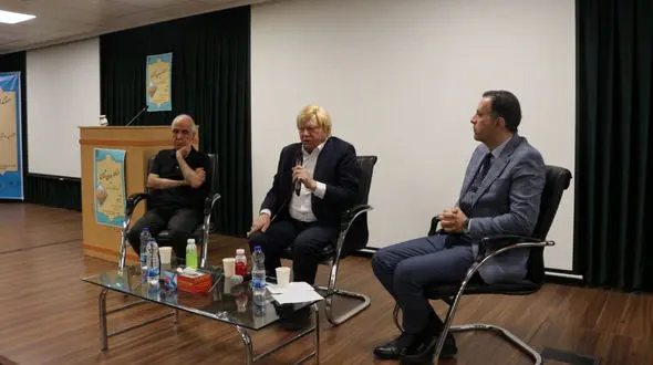 محمد بهشتی: احیای اهلیت از نان شب برای ما مهم‌تر است