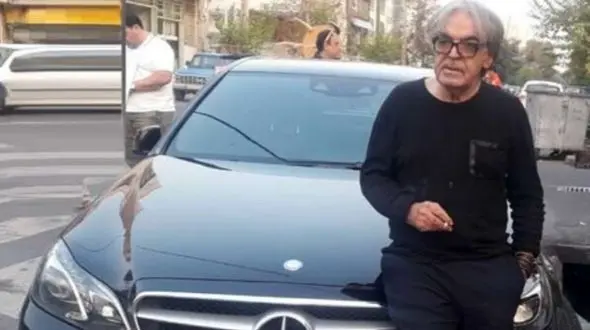 حمید لولایی خشایار مستوفی زیر آسمان شهر: به قیمت 40 میلیون شاسی بلند خریدم...ماشین BMW قسطی برادرم را دزدکی برمیداشتم و دور میزدم ماهی پانصد تومن قسطش بود! چقدر غریبه ایم با این قیمتا