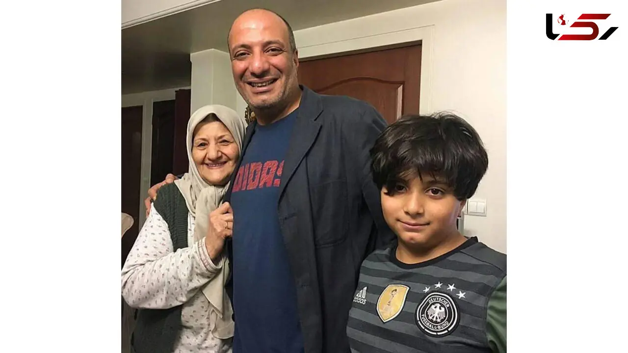 بازیگر معروف در آغوش مادرش + عکس