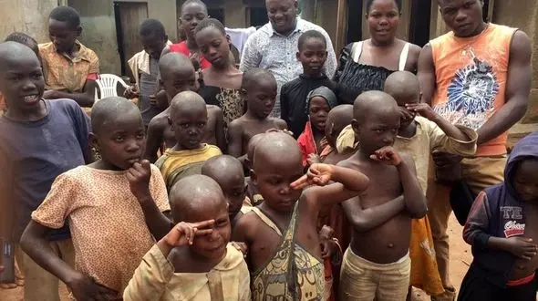 زنی 40 ساله با 44 فرزند+عکس