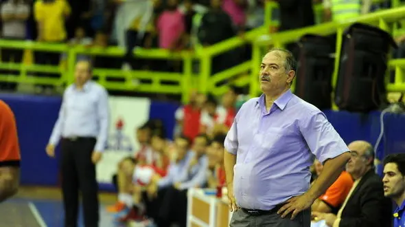 مخالفت با جذب بازیکن خارجی / ورود غریبه ها ممنوع !