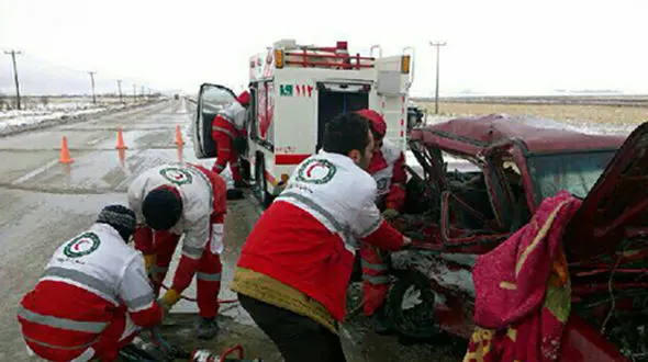 مچاله شدن مرگبار پراید در تصادف با خودروی شاسی بلند+ تصاویر