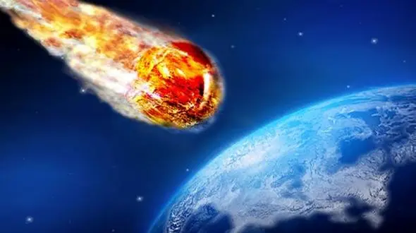 شهاب سنگ آتشینی که خود را به زمین رساند + فیلم
