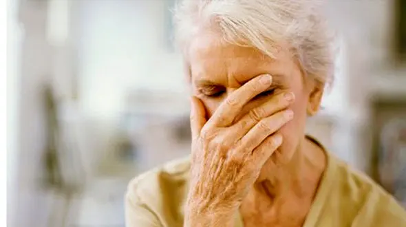 زنان در کدام دهه از زندگی بیشتر در معرض زوال عقل هستند؟