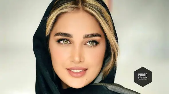 فیلم / رونمایی آناشید حسینی زیباترین زن ایرانی از استایل و تیپ جدیدش در اکران فیلم «قسطنطنیه»  / شیرین کاری های نعیمه نظام دوست در  حضور پژمان جمشیدی، غلامرضا نیکخواه و ..