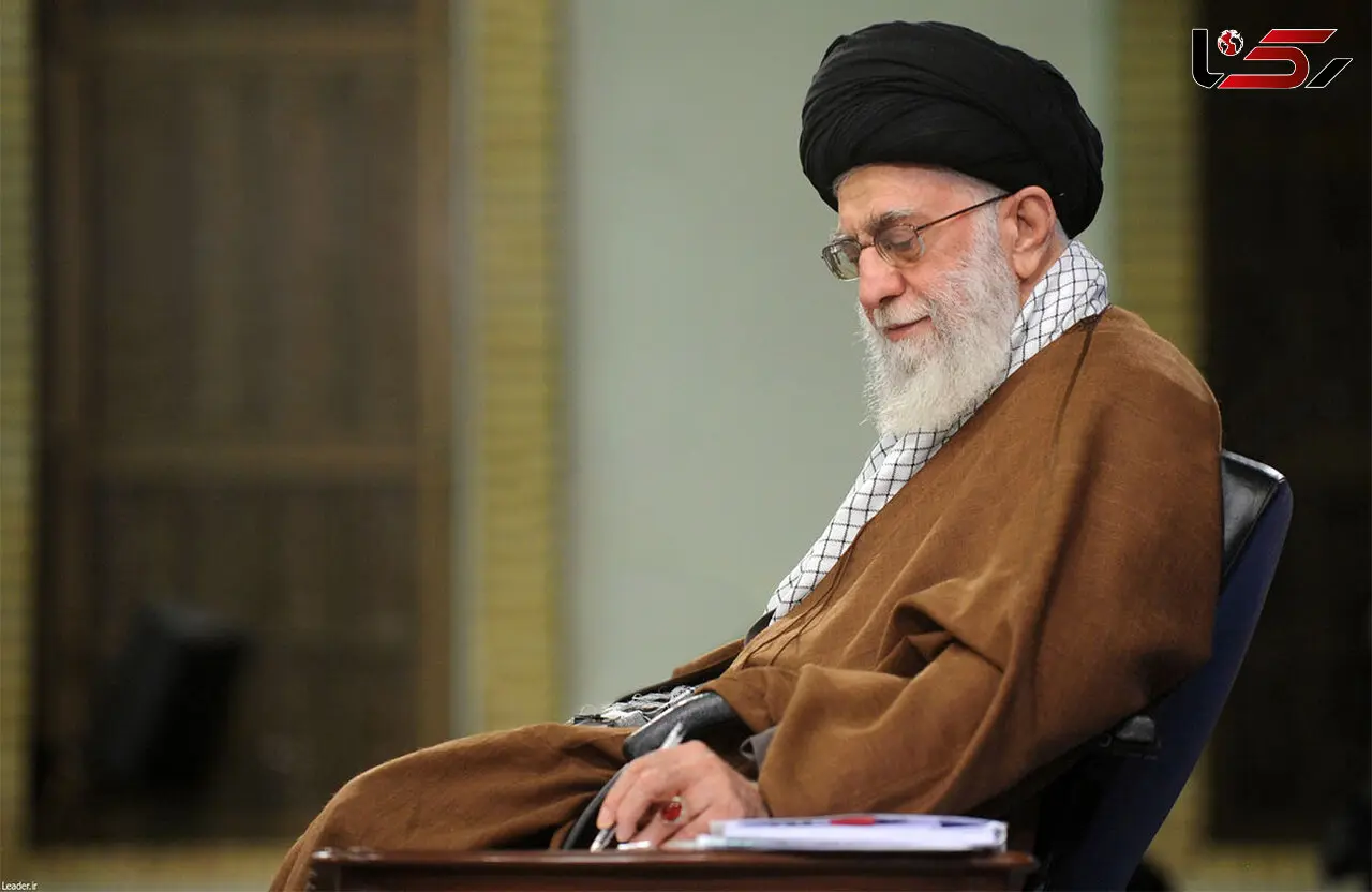 رهبری انقلاب : تخریبگرها می خواهند دل رییس جمهور امریکا را خوش کنند / ترامپ می تواند کشور خودش را مدیریت کند / دست ترامپ در جنگ 12 روزه به خون هزاران مردم ایران آلوده است / کوتاه نمی آییم