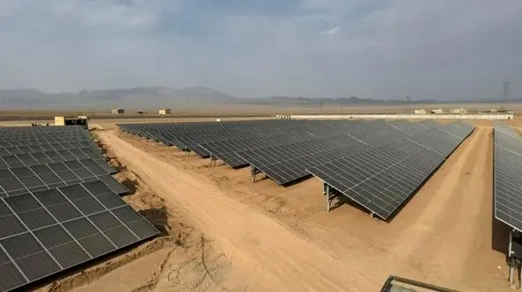 آغاز عملیات احداث نیروگاه خورشیدی ۷۰ مگاواتی متانول کاوه در اردستان