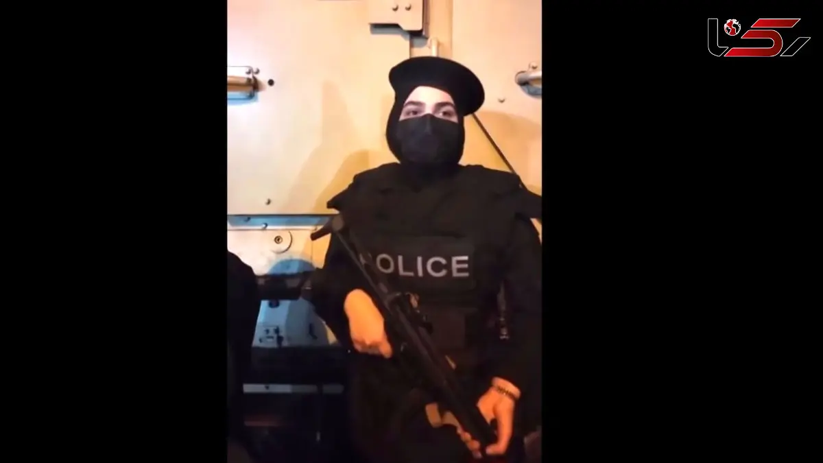 فیلم خانم پلیس نوپو در میدان انقلاب  /خانم پلیس : خانما هم می تونن خفن باشن /  من متاهلم و یه پسر کوچولو دارم / دلتنگ بچم هستم اما وطن مهمتره / بازی با تفنگ خانم پلیس توسط دختران تهرانی