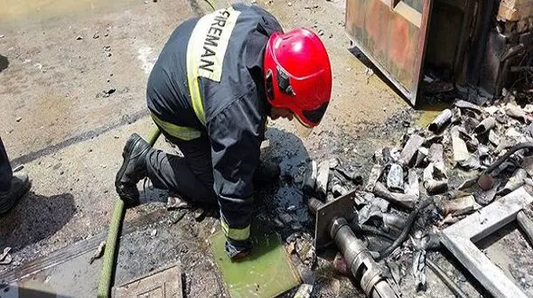 نجات ۲۰ نفر در حادثه حریق ساختمان شش طبقه در اهواز