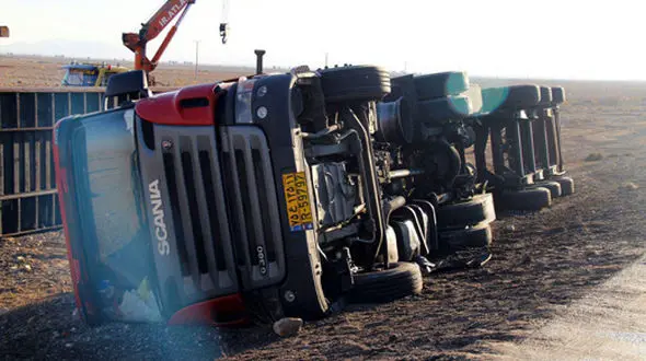 یک کشته در حادثه واژگونی اسکانیا 