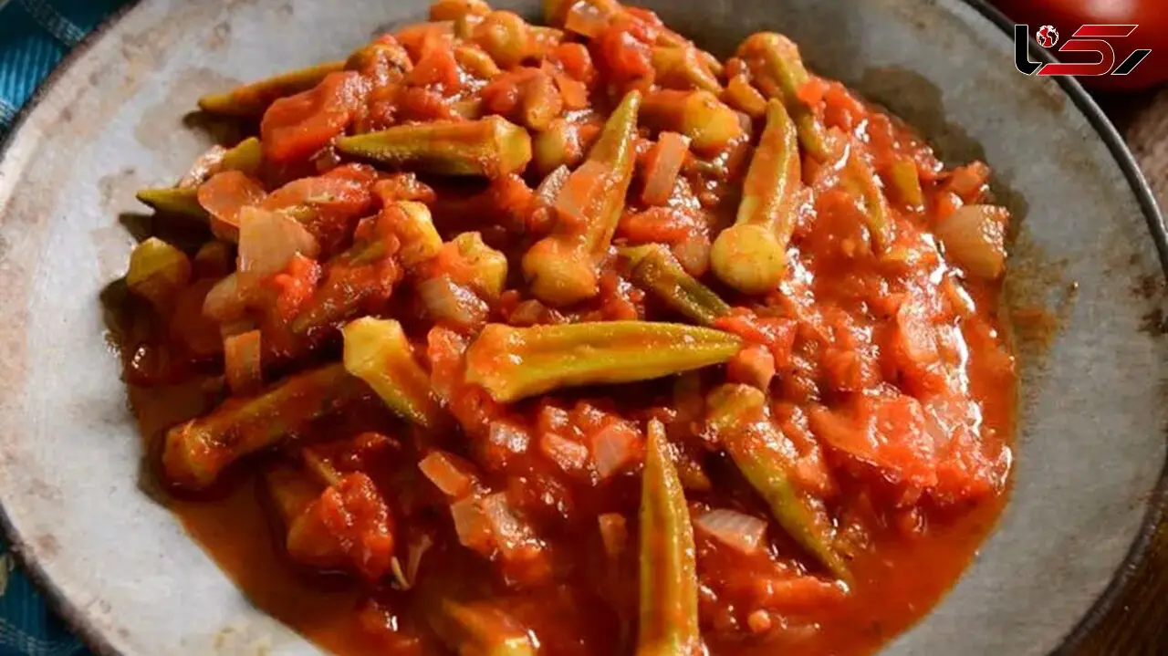 طرز تهیه ترشی بامیه با پوره گوجه‌ فرنگی؛ خوشرنگ، ترد و خوش‌ طعم
