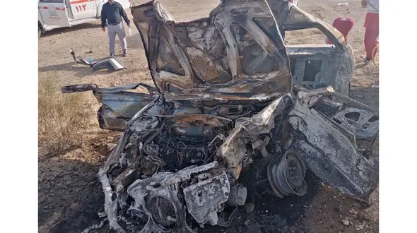 تصادف مرگبار پژو با گاردریل در جاده دامغان / 4 نفر زنده زنده سوختند