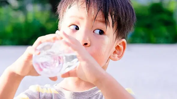 علت بوی عرق در کودکان چیست؟