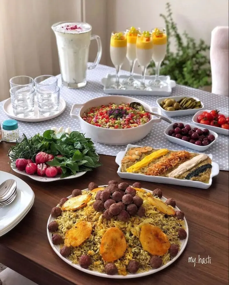مدل های تزیین میز شام عروس