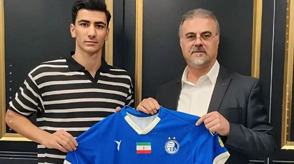 رسمی: رزاقی‌نیا استقلالی شد