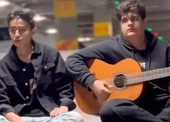 فیلم آواخوانی دو پسر بچه / همه مات و مبهوت شدند