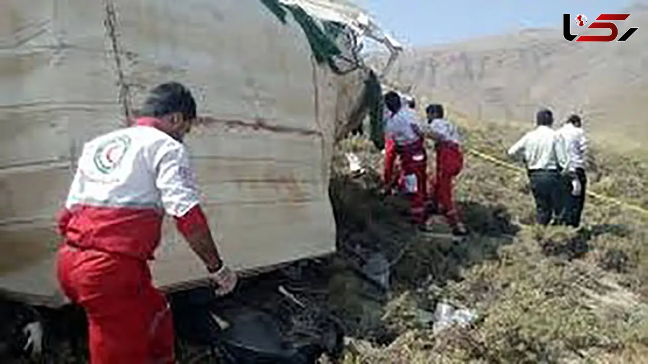 جزئیات تازه از حادثه سقوط مینی‌بوس در اتوبان خرازی / تعداد دقیق مصدومین مشخص نیست